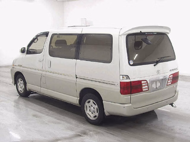 TOYOTA GRAND HIACE