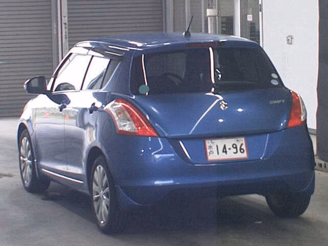 SUZUKI SWIFT