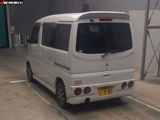 MITSUBISHI TOWN BOX