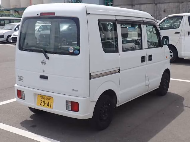NISSAN NV100 CLIPPER