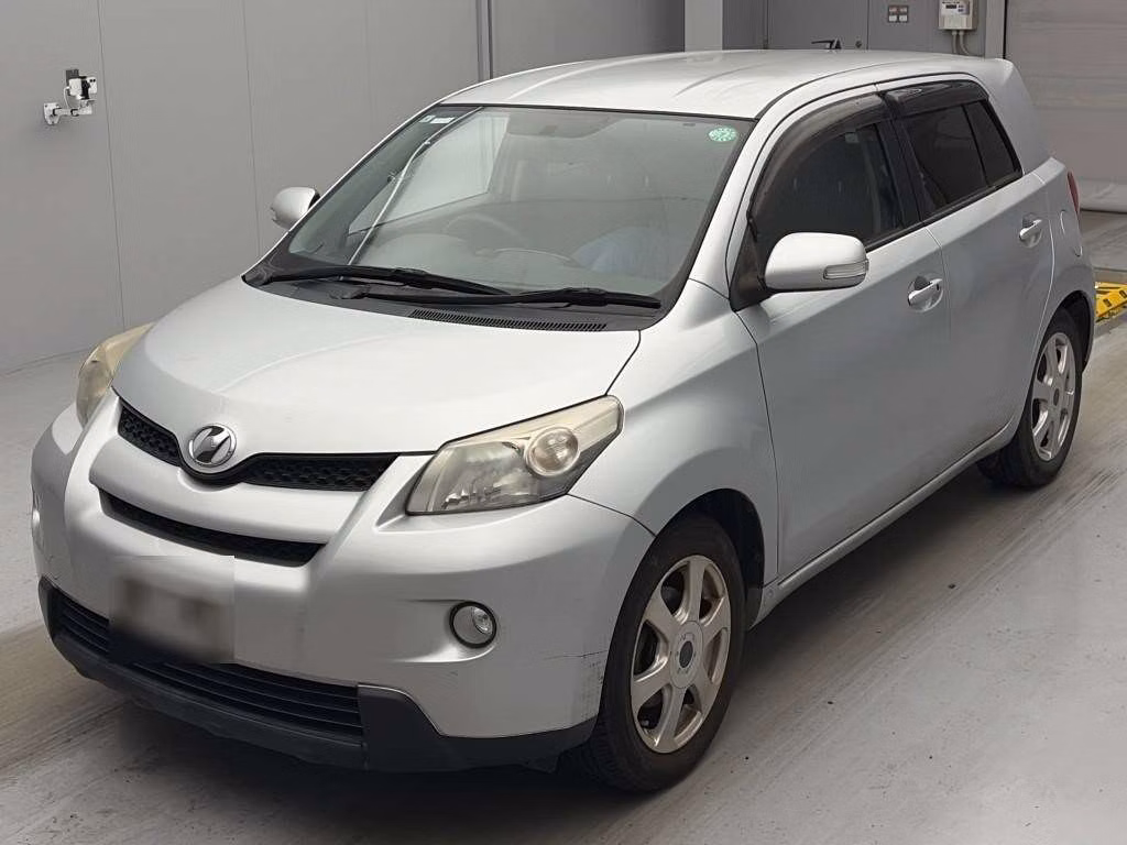 TOYOTA IST