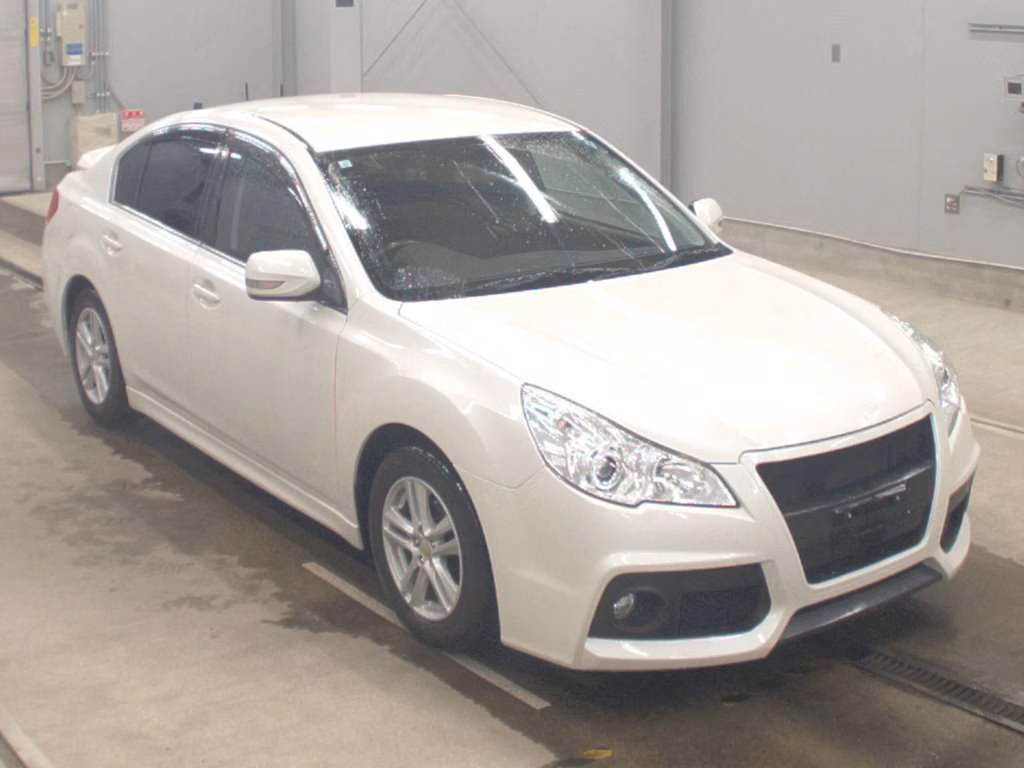 SUBARU LEGACY B4