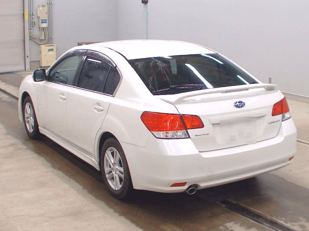 SUBARU LEGACY B4