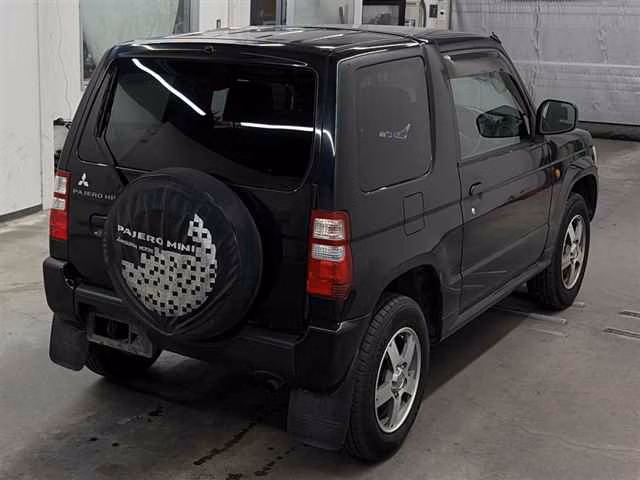 MITSUBISHI PAJERO MINI
