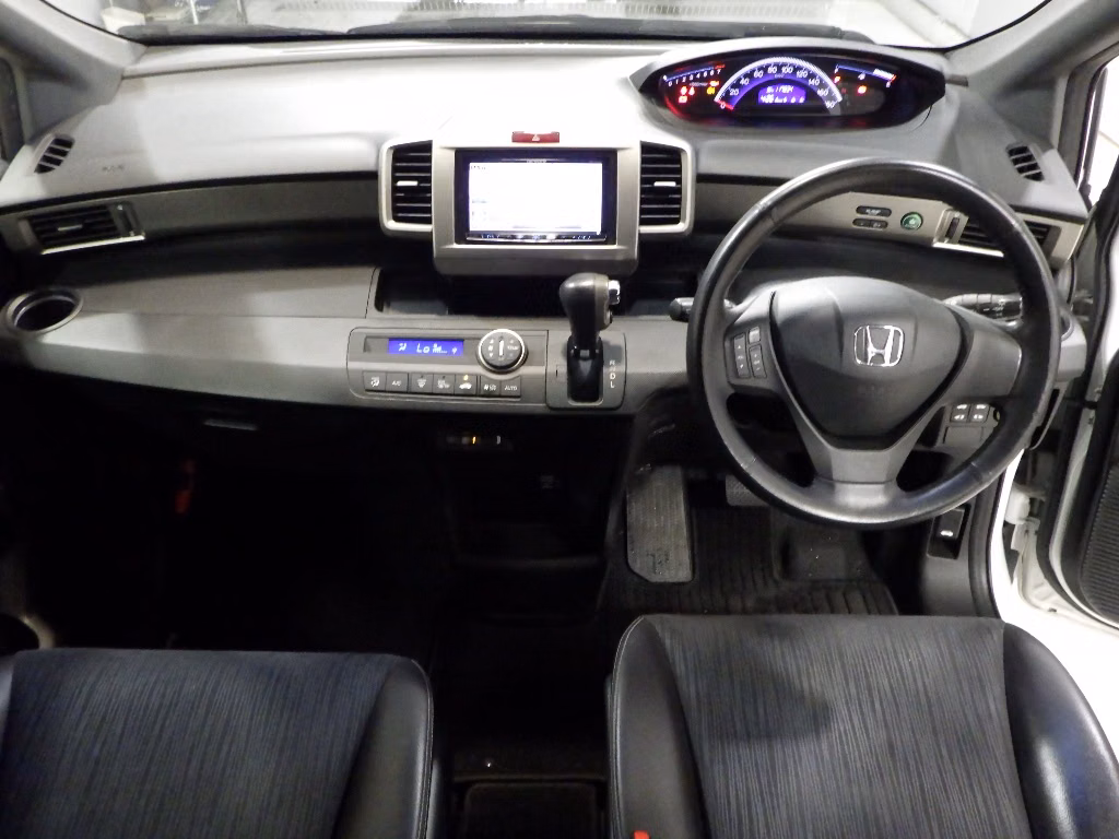 HONDA FREED SPIKE