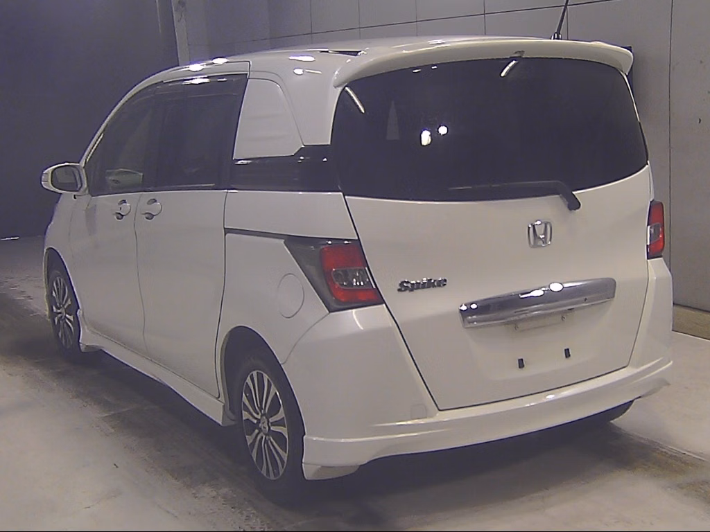 HONDA FREED SPIKE