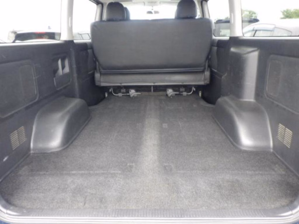 TOYOTA REGIUS ACE