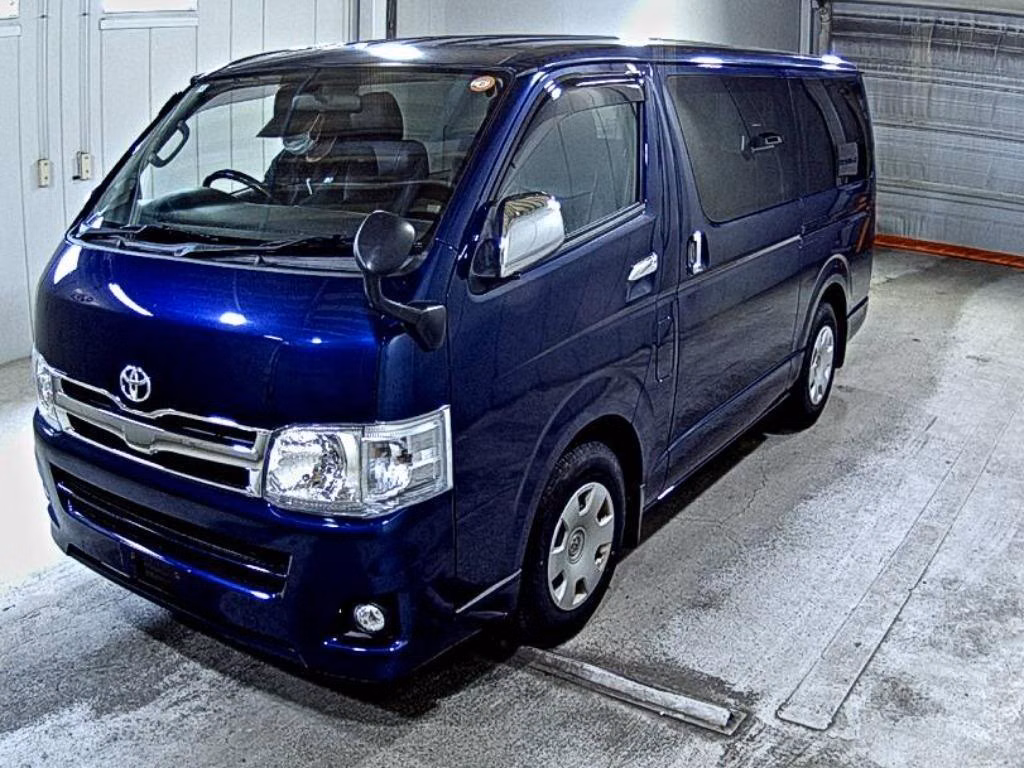 TOYOTA REGIUS ACE