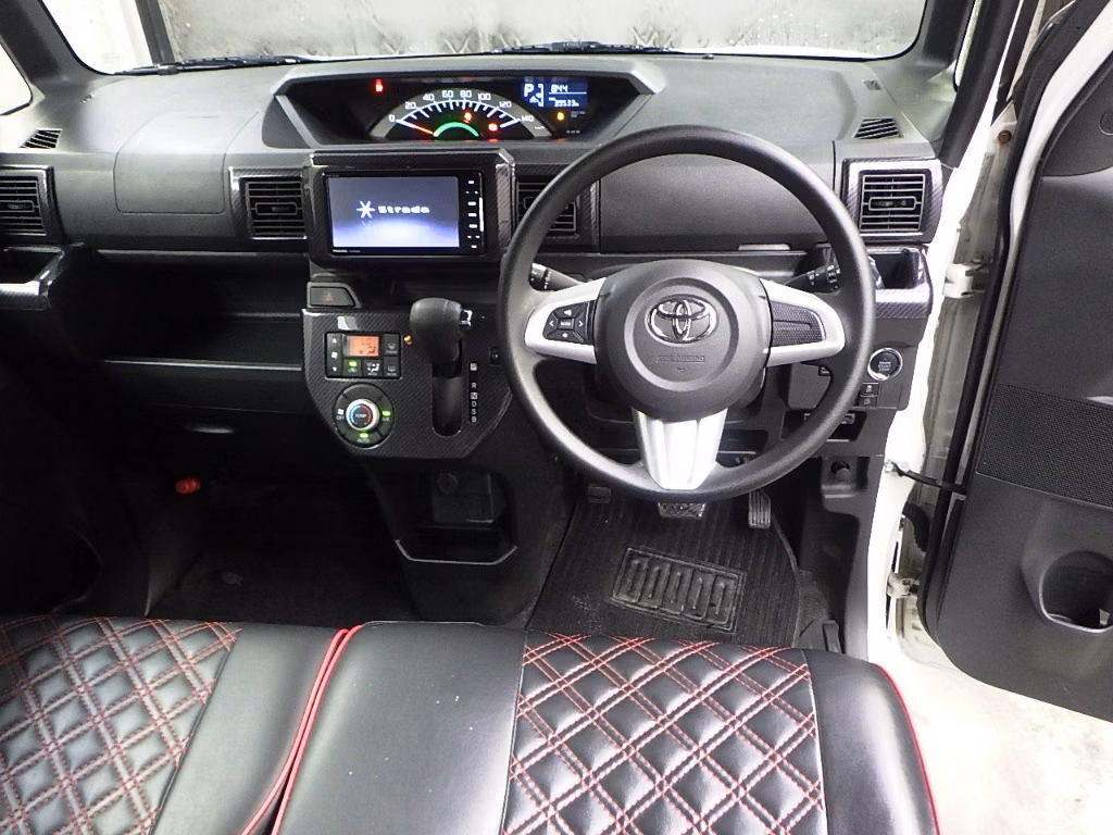 TOYOTA PIXIS MEGA