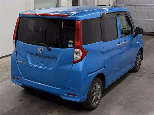 TOYOTA ROOMY