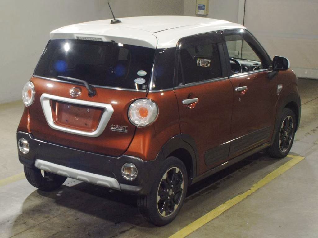 DAIHATSU CAST