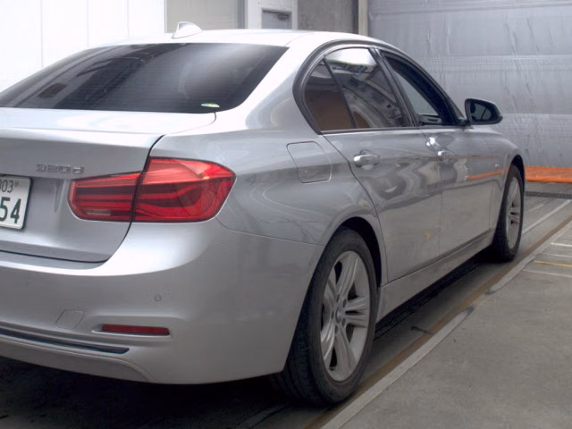 BMW 3-SERIES