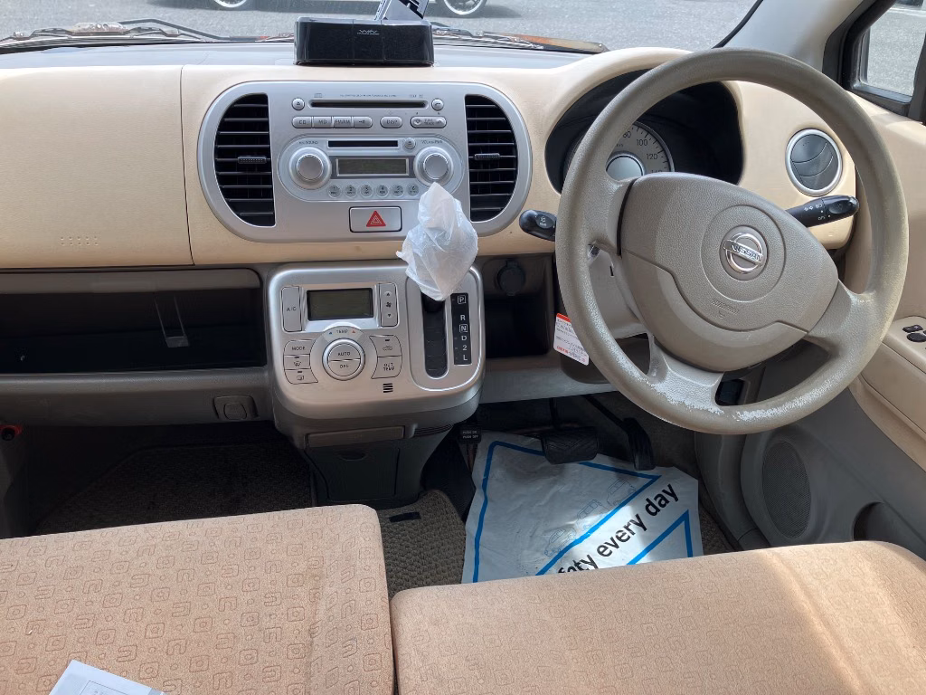 NISSAN MOCO