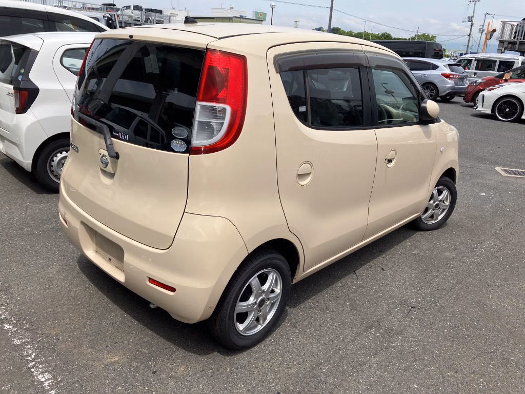 NISSAN MOCO