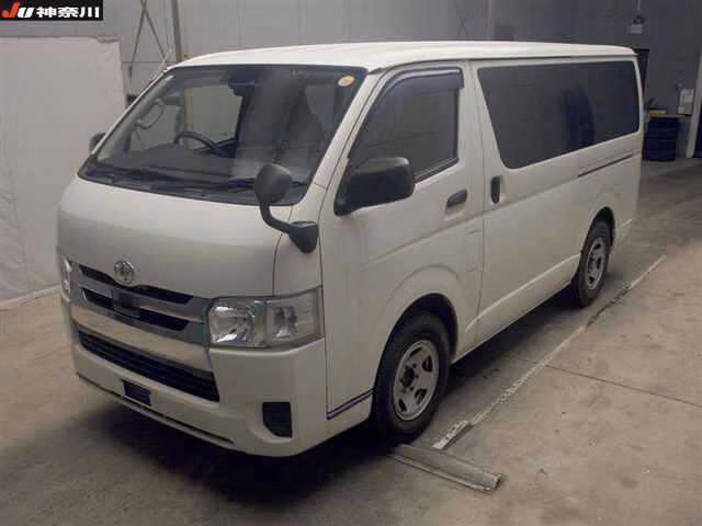 TOYOTA REGIUS ACE