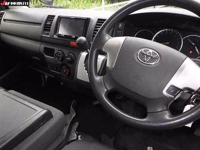 TOYOTA REGIUS ACE