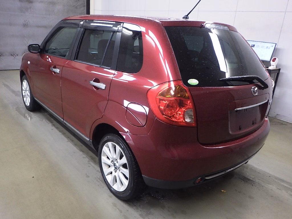 MAZDA VERISA
