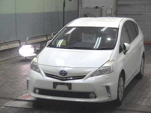 TOYOTA PRIUS ALPHA