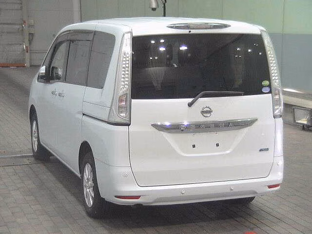 NISSAN SERENA