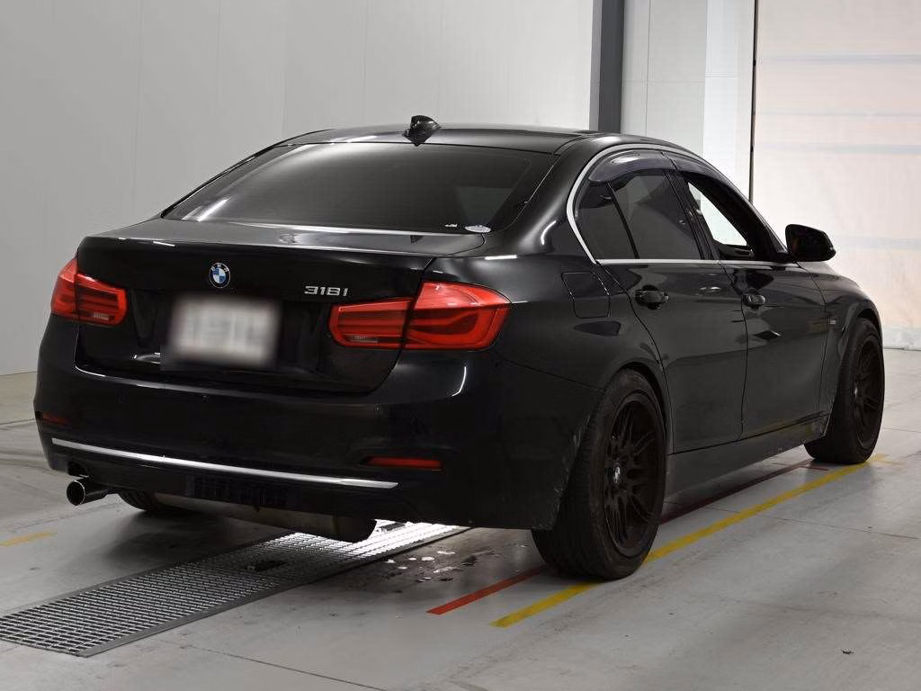BMW 3-SERIES