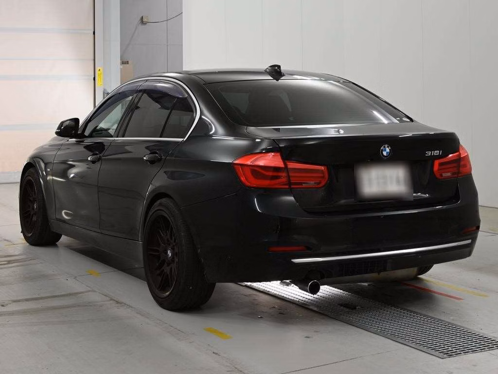 BMW 3-SERIES