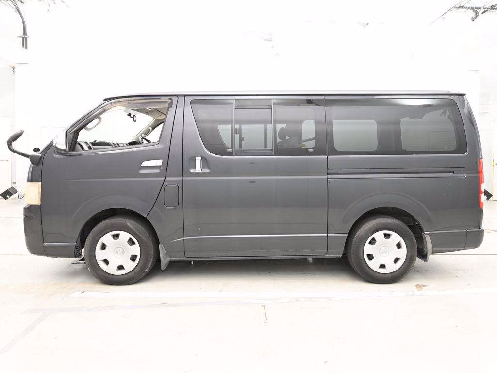 TOYOTA REGIUS ACE