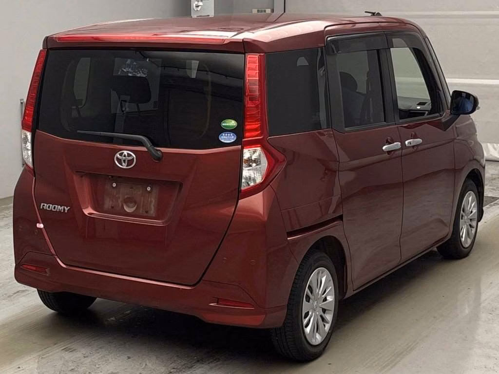 TOYOTA ROOMY