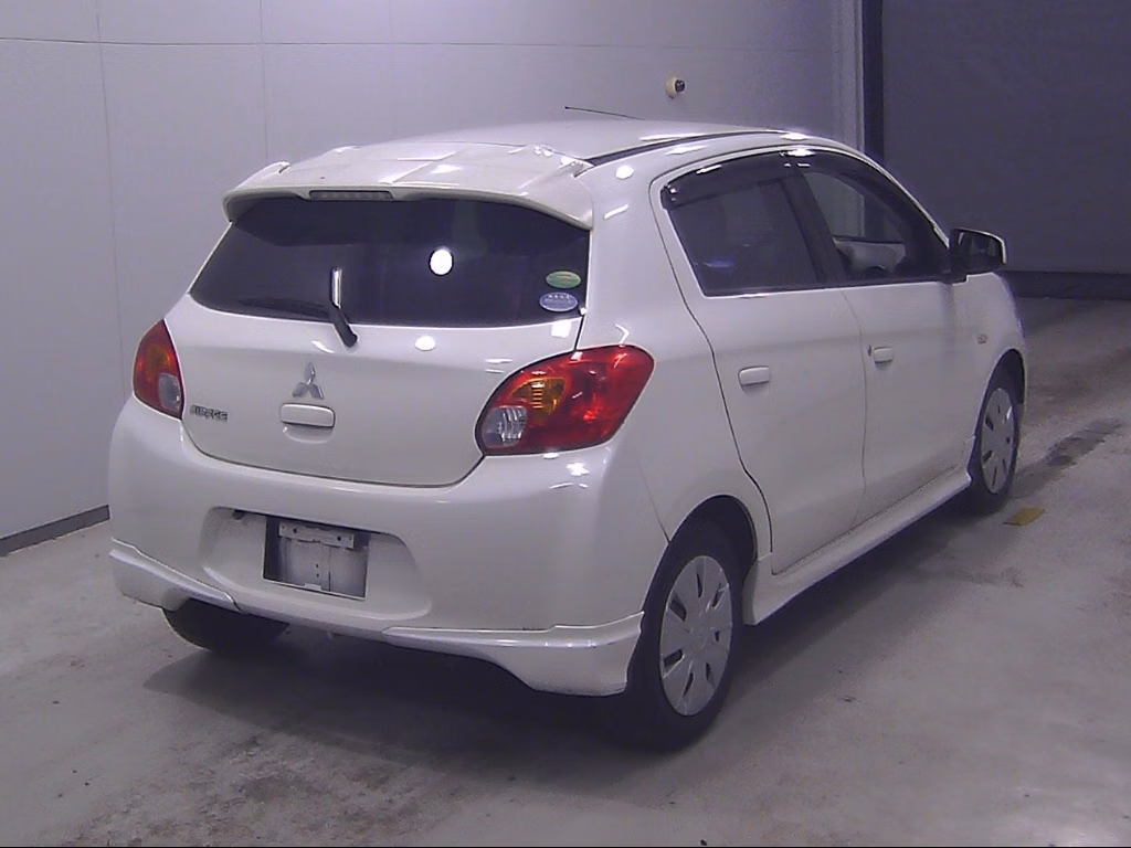 MITSUBISHI MIRAGE