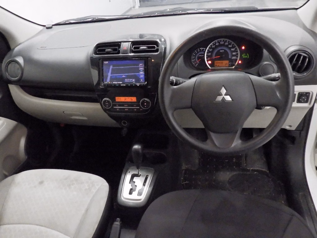 MITSUBISHI MIRAGE