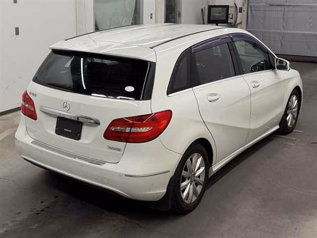 MERCEDES-BENZ B-CLASS