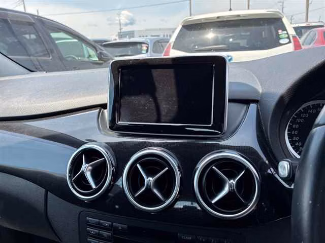 MERCEDES-BENZ B-CLASS
