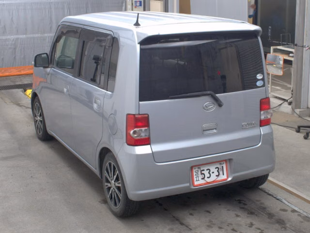 DAIHATSU MOVE CONTE