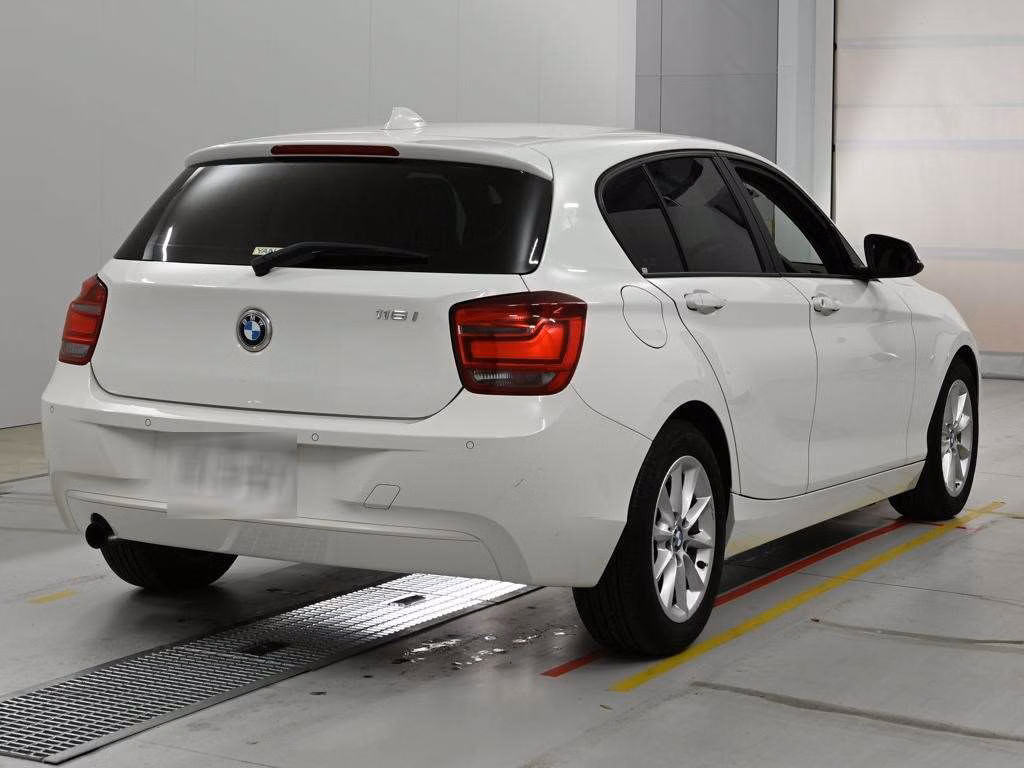 BMW 1-SERIES