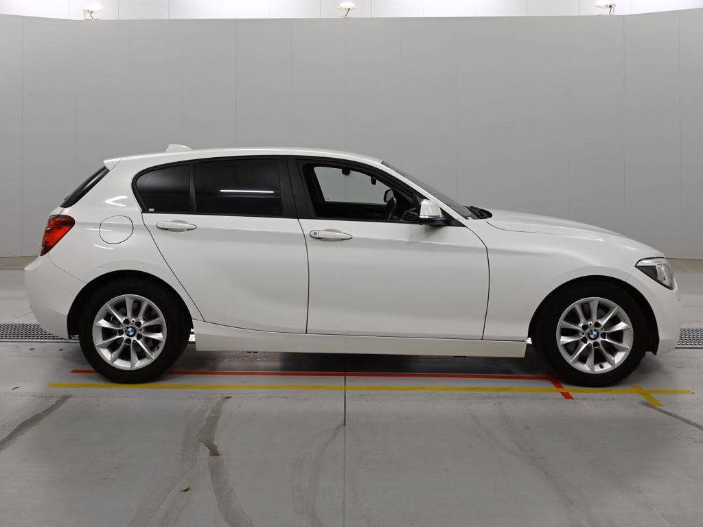BMW 1-SERIES