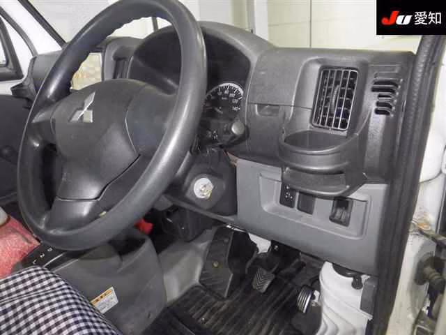 MITSUBISHI MINICAB
