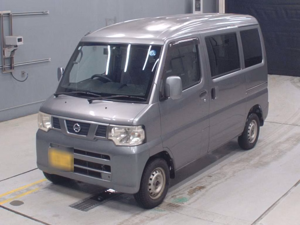 NISSAN NV100 CLIPPER