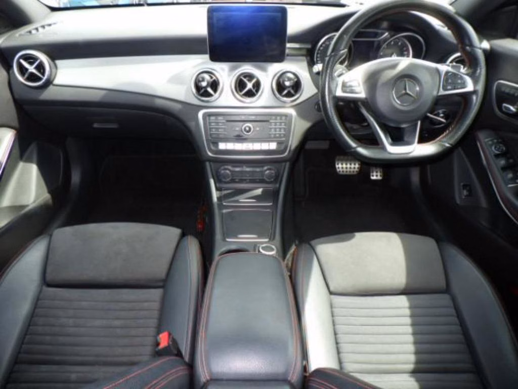 MERCEDES-BENZ CLA-CLASS