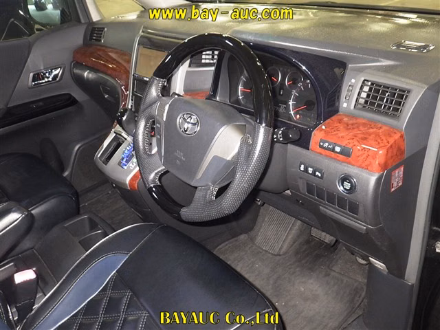 TOYOTA VELLFIRE