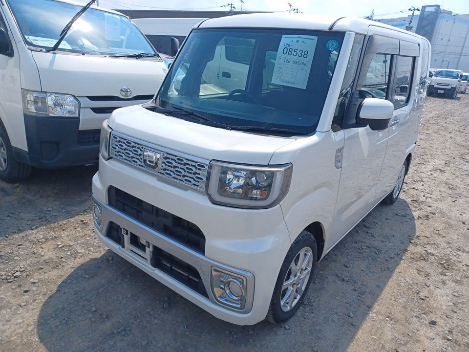 DAIHATSU WAKE