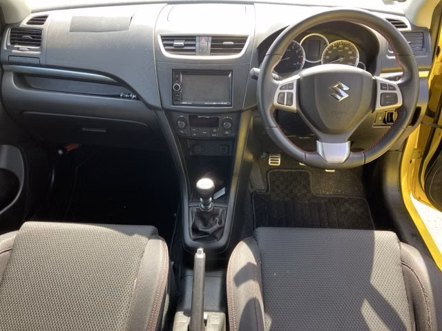 SUZUKI SWIFT