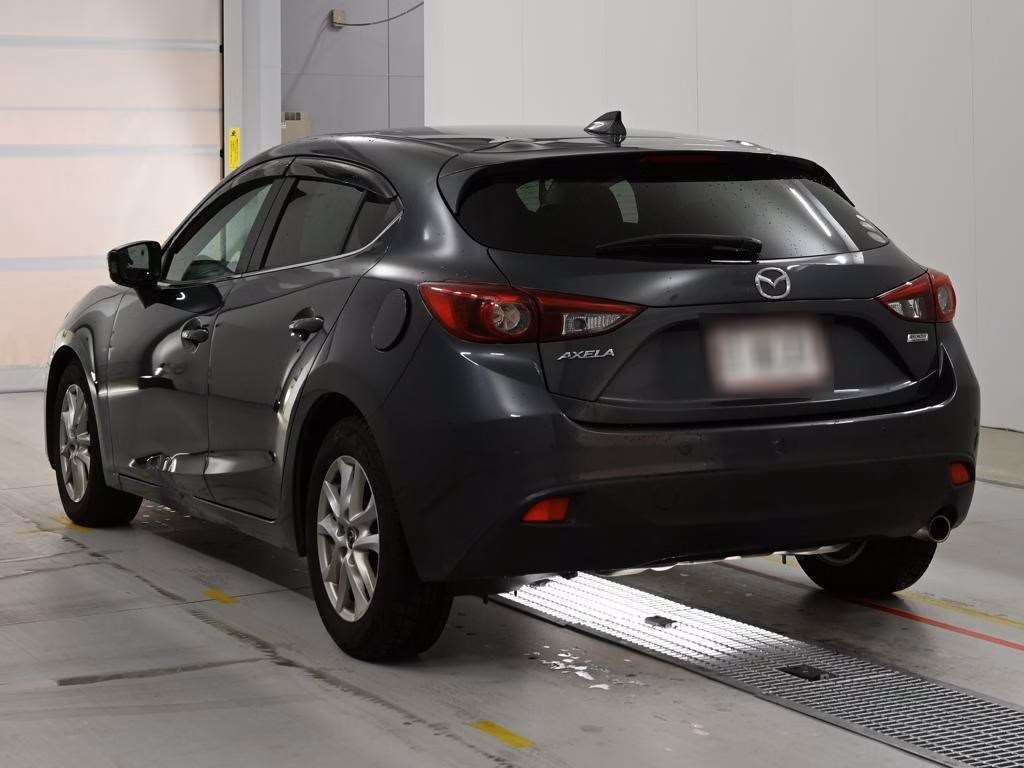 MAZDA AXELA
