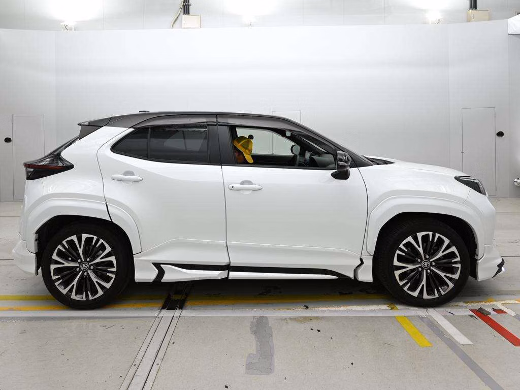 TOYOTA YARIS CROSS