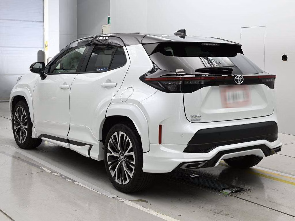TOYOTA YARIS CROSS