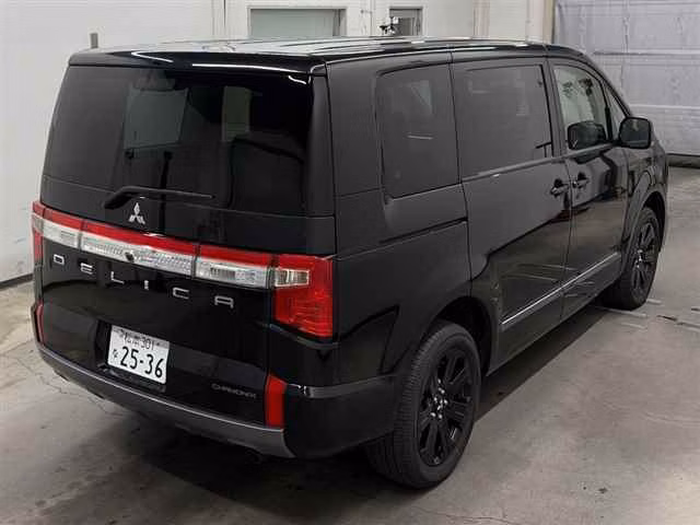 MITSUBISHI DELICA D:5
