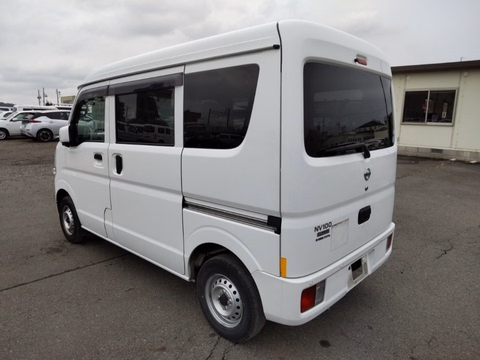 NISSAN NV100 CLIPPER