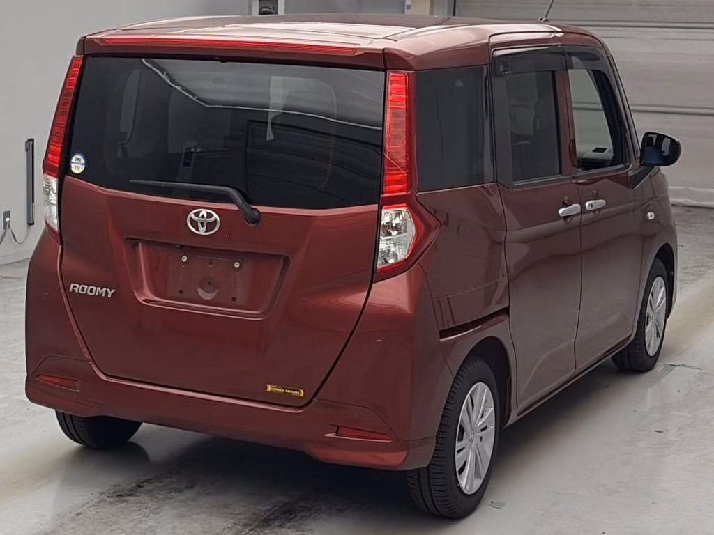 TOYOTA ROOMY