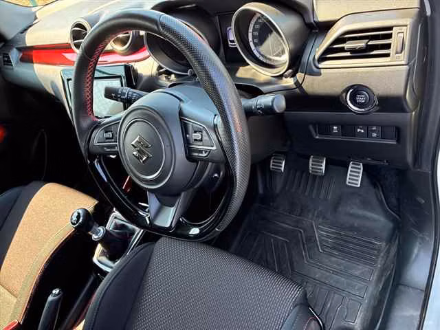 SUZUKI SWIFT