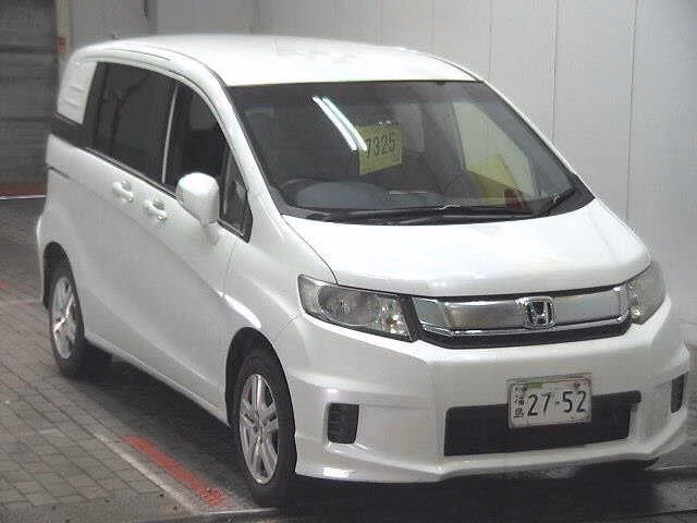 HONDA FREED SPIKE