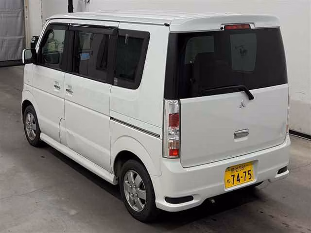 MITSUBISHI TOWN BOX