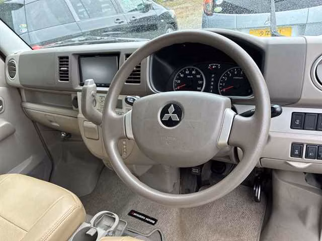 MITSUBISHI TOWN BOX